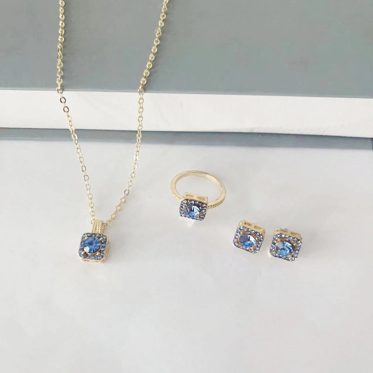 Elegant Cube Jewelry Set